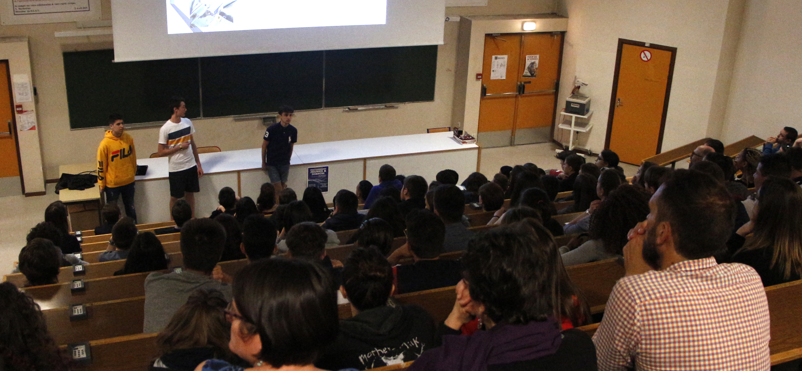 Présentation des TPE en amphi - © Université Grenoble Alpes