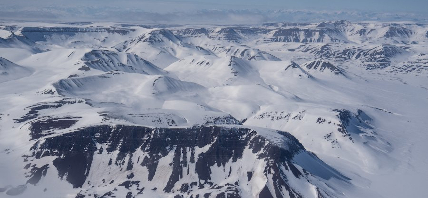 La calotte glaciaire du Groenland (entre Constable Point et Zackenberg, au nord-est) à la fin de l'hiver. © Erwan Amice / Lemar / CNRS Photothèque