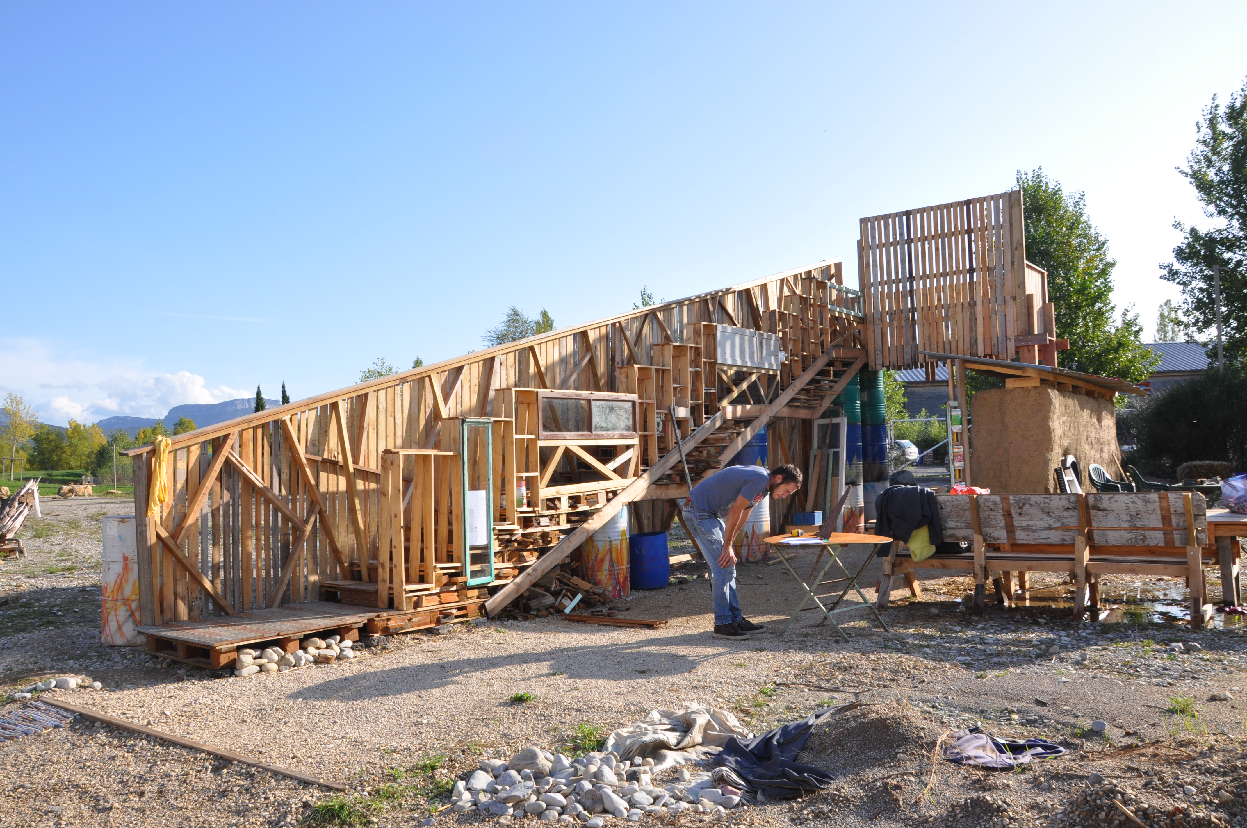 atelier intensif et interdisciplinaire de construction en matériaux soutenables