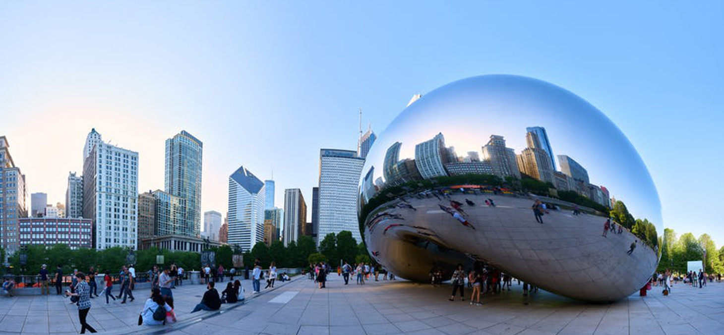 La sculpture monumentale d'Anish Kapoor, au Millenium Park de Chicago. Flickr, CC BY-SA