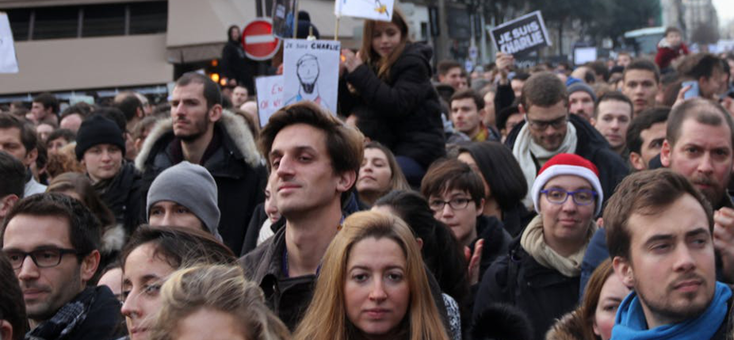 A Paris, lors de la manifestation après l'attentat contre Charlie Hebdo. Maya-Anaïs Yataghène/Flickr, CC BY