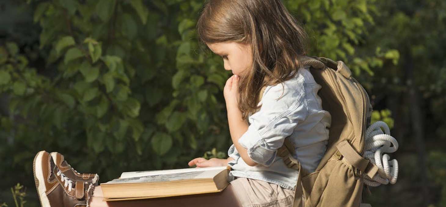 Au-delà des grands romans situés dans des écoles, d'autres livres pour enfants affichent une fonction d'acculturation à un nouvel univers. shutterstock