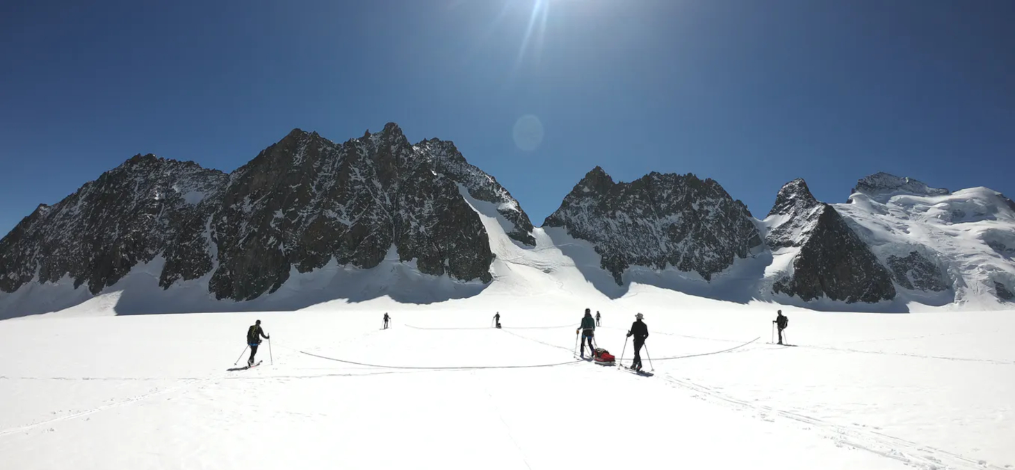 Acquisition Radar au Glacier Blanc, Massif des Ecrins, France. Avril 2021. Julien Charron, Parc National des Ecrins, Author provided