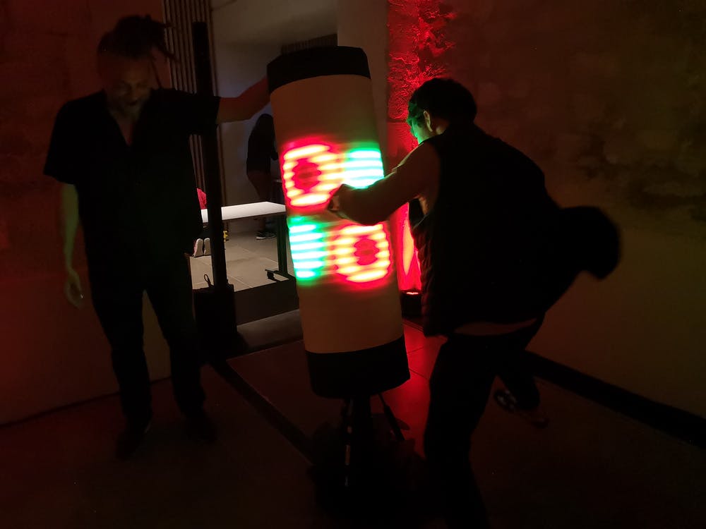 Hitbox présenté à la Nuit Blanche 2018 de Paris. Hitbox présenté à la Nuit Blanche 2018 de Paris.