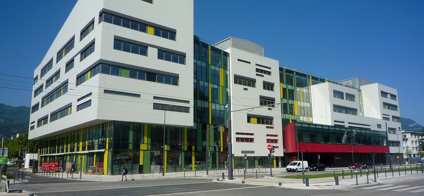  Le bâtiment GreEn-ER rue des Martyrs à Grenoble, abritant l’école nationale supérieure de l’énergie, l’eau et l’environnement, ainsi que le G2E lab (Grenoble Electrical Engineering). Wikipedia