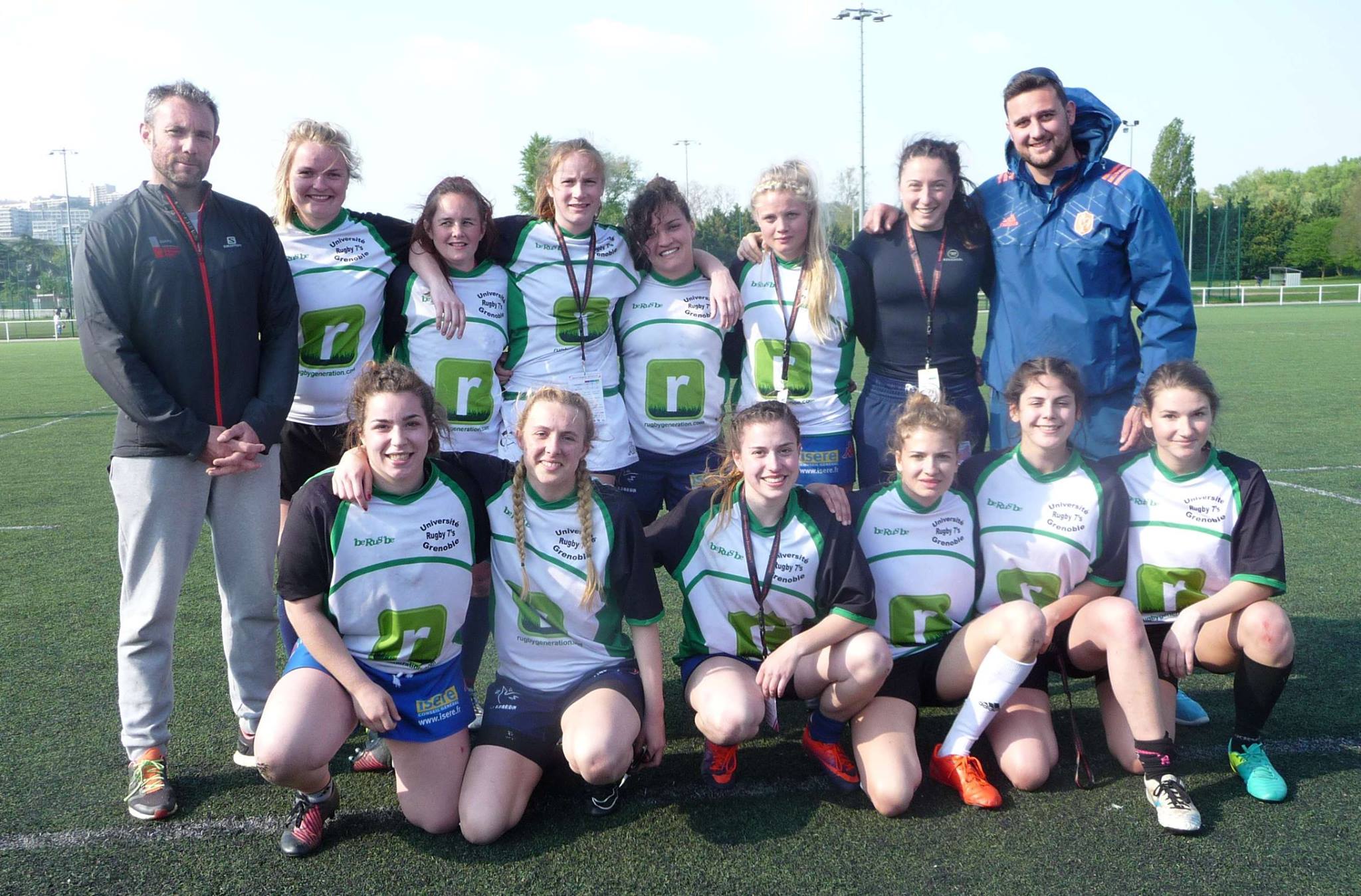 L'équipe féminine de rugby de l'Université Grenoble Alpes au tournoi Ovalyonne