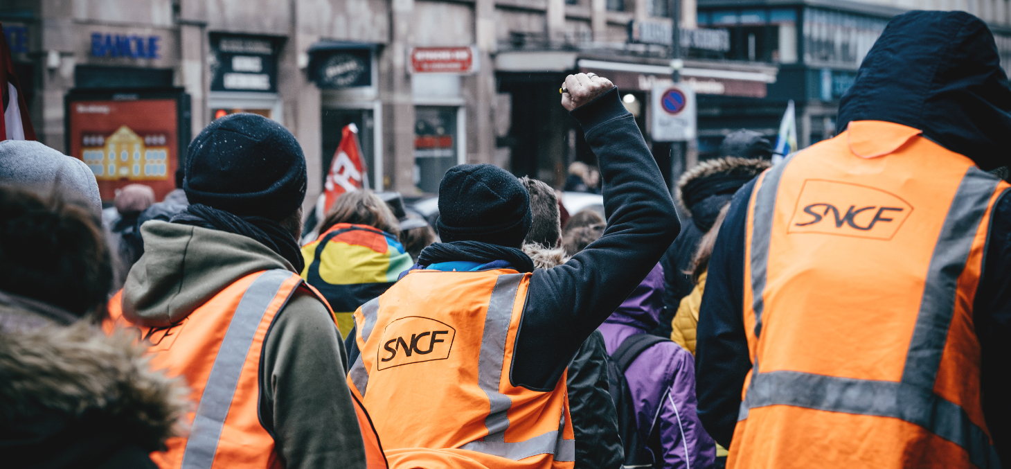 Alors que le mouvement de grève nationale des travailleurs du rail se met en place pour trois mois, il est crucial d'analyser les chiffres présentés alimentant l'optique d'une réforme de la SNCF. Shutterstock